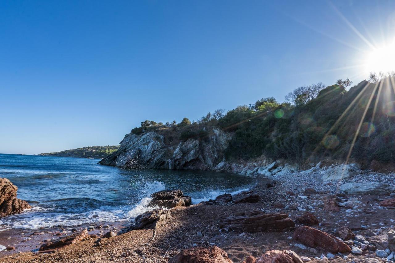 Seafront Studio With Direct Beach Access Koróni Esterno foto